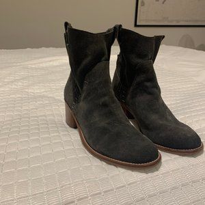 Dolce Vita Grey Suede Booties Size 8.5